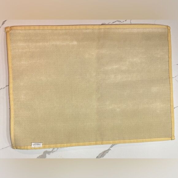 Golden Yellow Soft Tufted Bath Mat Nonskid Back - Picture 2 of 9